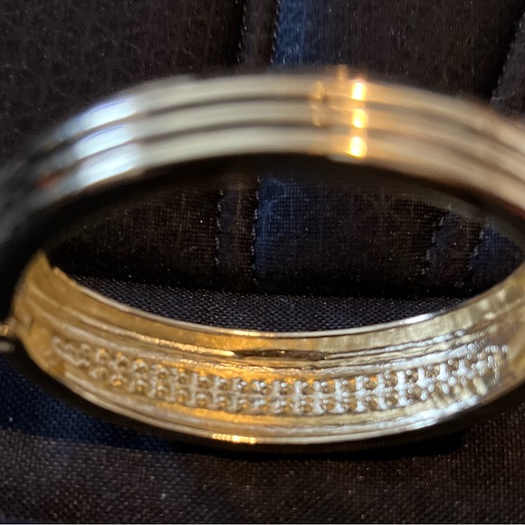 Jewelry - Fashion jewelry size small, no tag 🆕